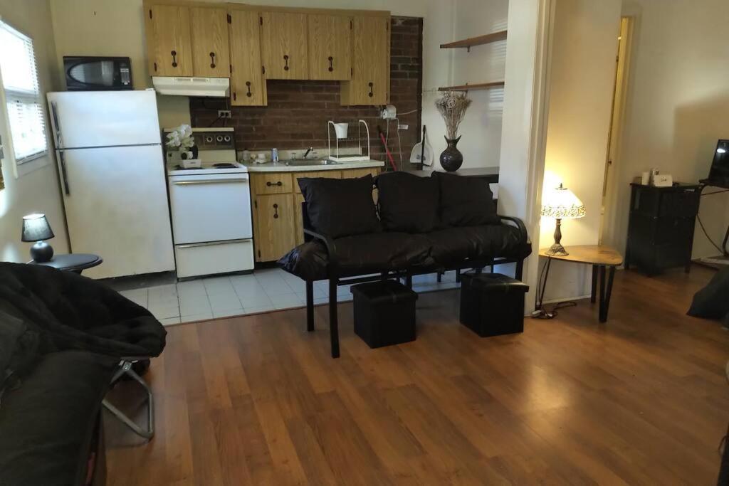 Awesome Cozy 1 Bedroom Coachhouse Toronto Exteriér fotografie